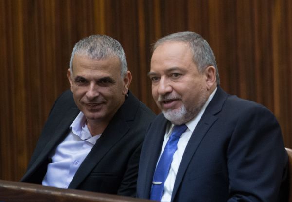 משבר: כחלון מסרב לממן את הדרישות של ליברמן