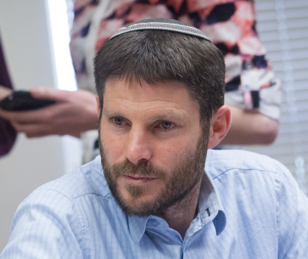 "לא בטוח שנוכל להמשיך לשבת בממשלה"