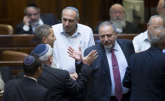 שר הבטחון ליברמן נשבע אמונים והתפטר מהכנסת