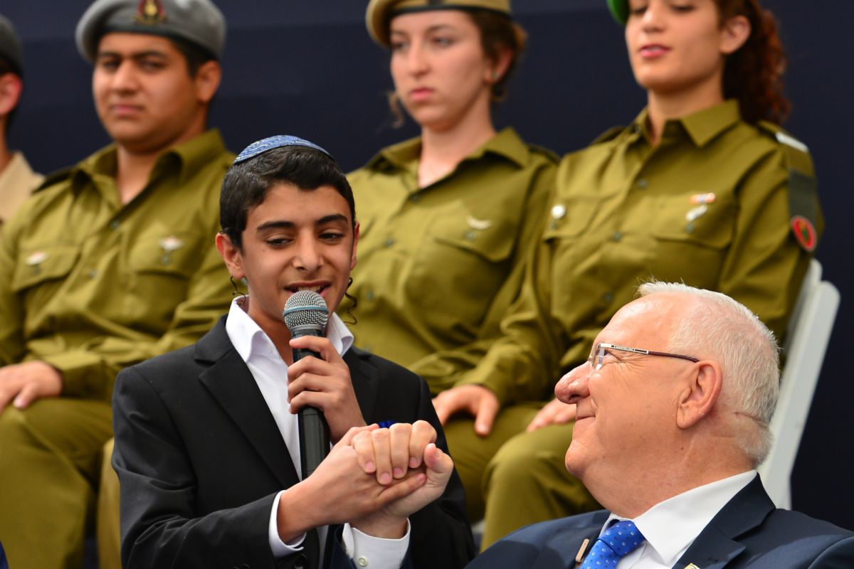 צפו: עם ישראל שר עם "שלום לך ארץ נהדרת"