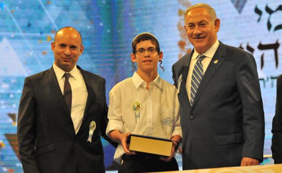 אלקנה פרידמן הוא חתן התנ"ך העולמי תשע"ו