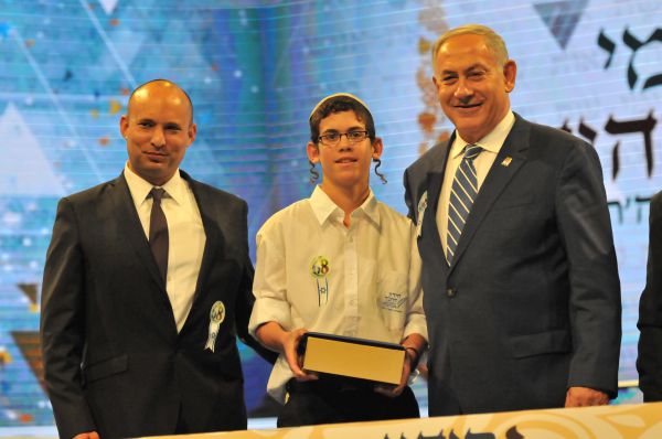 אלקנה פרידמן הוא חתן התנ"ך העולמי תשע"ו