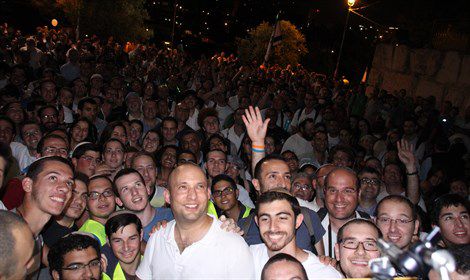 הלילה זה חוזר: צעדת יום ירושלים עם נפתלי בנט