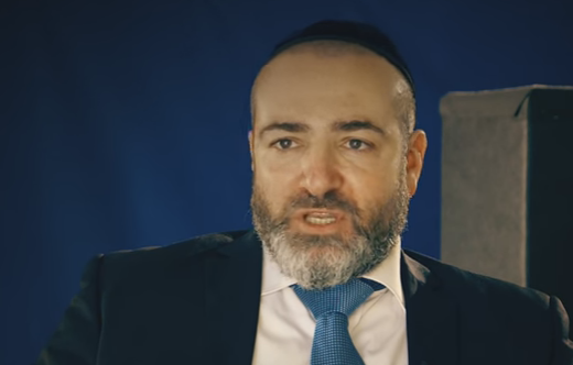 מצמרר: מהקומנדו הימי לאלוהים • צפו