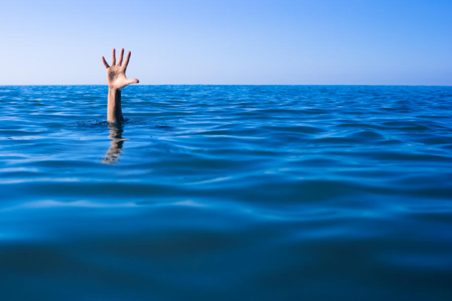 אסון בים: רב היישוב יצא לטבול וטבע למוות