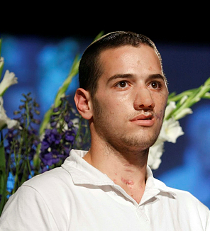 "כאילו הגוף בוגד בך": אהרון קרוב ריגש את הרשת