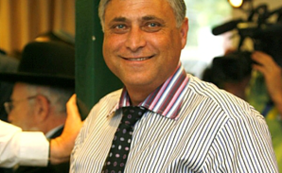 איש העסקים הסרוג מוטי זיסר הלך לעולמו