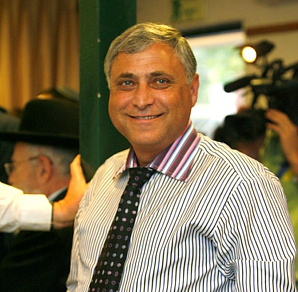 איש העסקים הסרוג מוטי זיסר הלך לעולמו