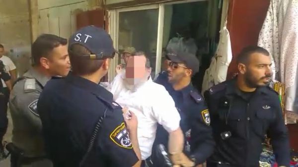 סערה בהר הבית: ראש מדרשה נגרר ונאזק