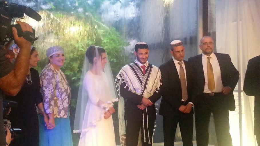 כחצי שנה לאחר שנפצע קשה; רועי ותהילה נישאו