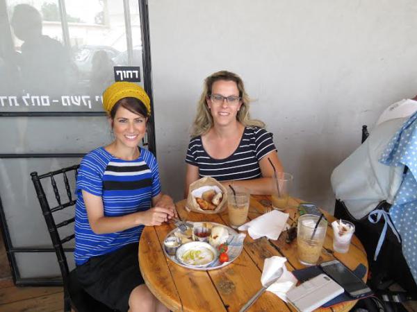 סורגים ארוחה עם סלב • והפעם: רביטל ויטלזון יעקבס