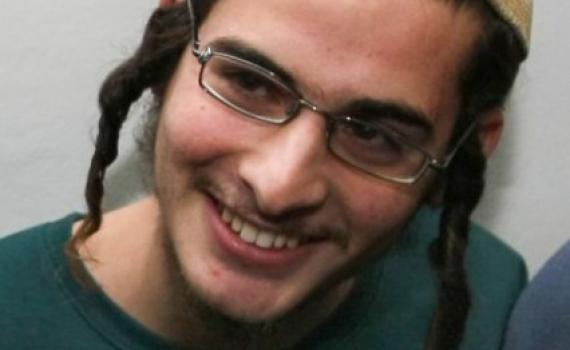 נחשף: אלה 92 האנשים שאסור לאטינגר לפגוש