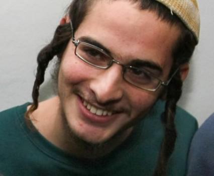 נחשף: אלה 92 האנשים שאסור לאטינגר לפגוש