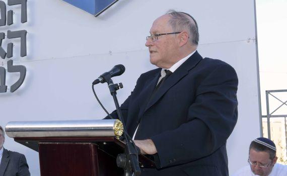 רובינשטיין: 'מותר למתוח ביקורת על בית המשפט'