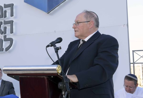 רובינשטיין: 'מותר למתוח ביקורת על בית המשפט'