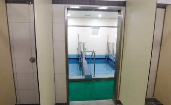 דרמה הלכתית: הרבנות תאפשר לנשים לטבול ללא בלנית