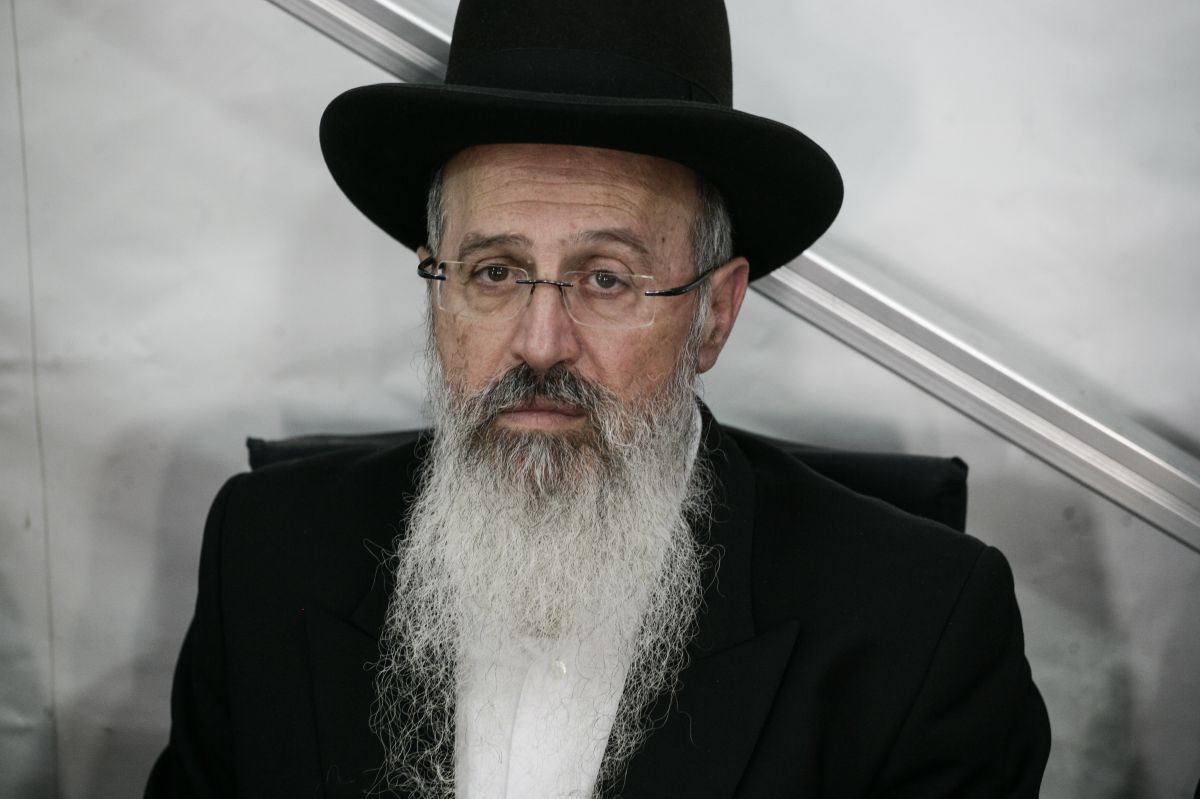 המדינה שוקלת הליך להדחת הרב אברהם יוסף