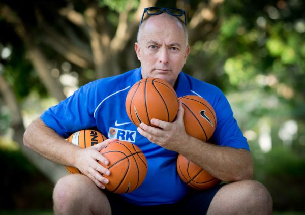 אחרי ההשפלה: המאמן שיציל את מכבי ת"א