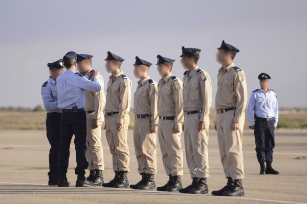 "אם לא תתגלח לא תשתתף בטקס הסיום"