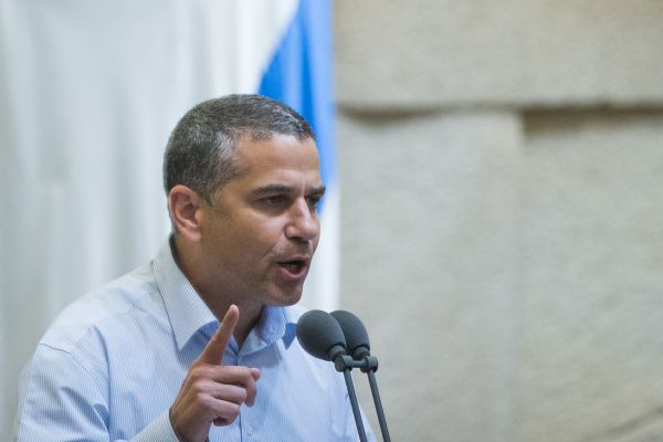 לא בתחום התקשורת: הג'וב החדש של ינון מגל