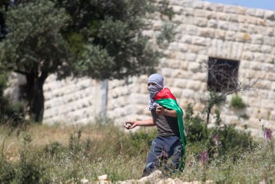 9 פעילי שמאל נכנסו לרמאללה ונרגמו באבנים ובק"תבים