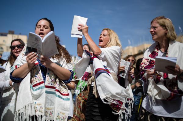 היוע"מ: "לא ניתן למנוע תפילת רפורמים בכותל"