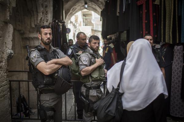 המשטרה תמנע מעבר יהודים משער שכם לכותל