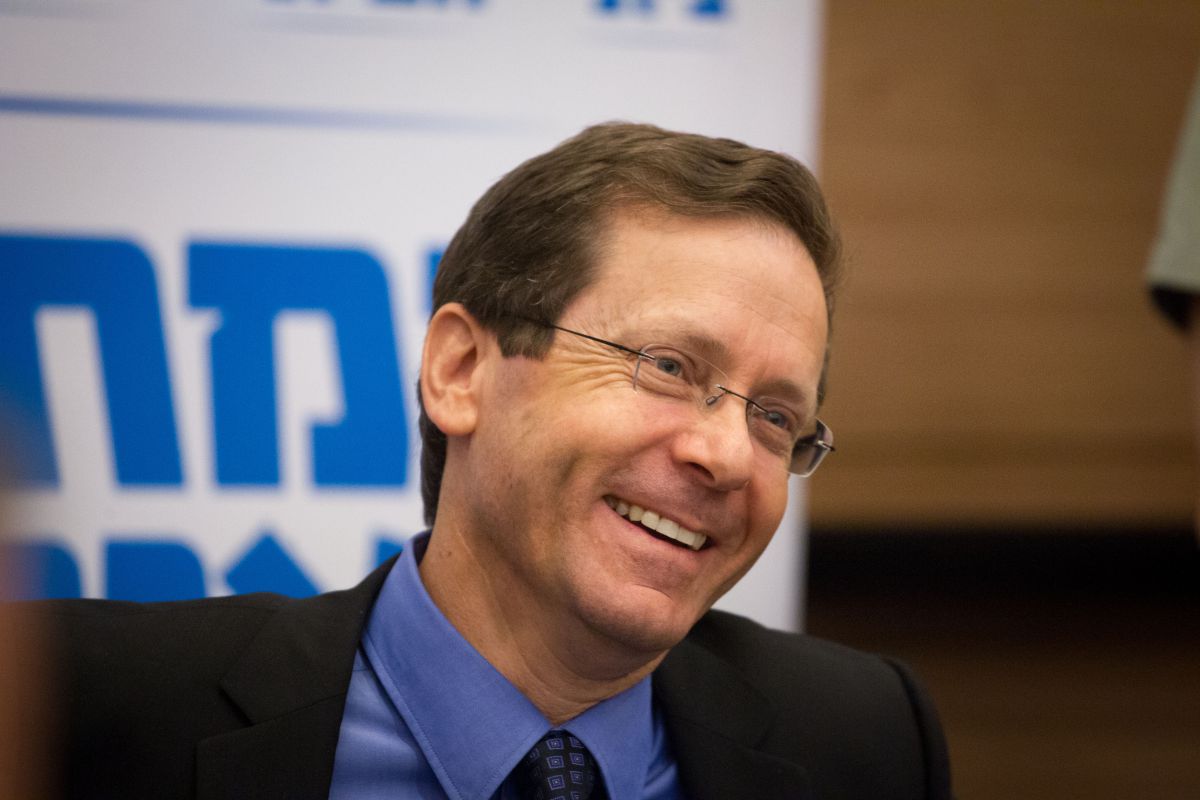 בנט: בוז'י הרצוג מזכיר לי את ג'ורג' פארקר