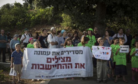 שר בליכוד: "הממשלה לא תשרוד את פינוי עמונה"