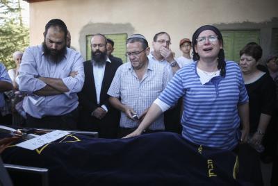 "הלל, הגענו לחבק אותך רגע אחד מאוחר מדי"