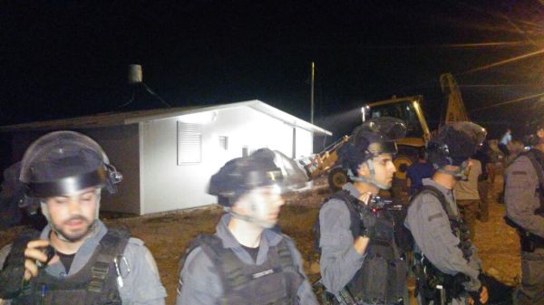 באישור ליברמן: הלילה הרס הצבא בית בחברון