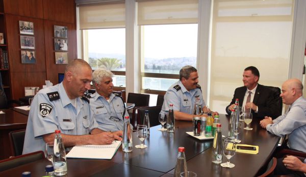 ארדן: לא מכיר את רשימת החקירות נגד הח"כים