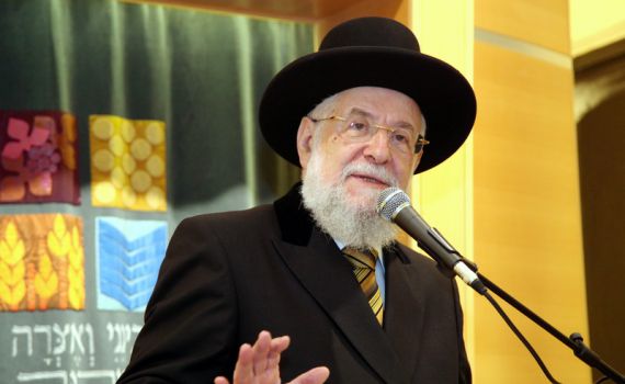 הרב לאו: "על ההלכה לא עושים הנחת סוף עונה"