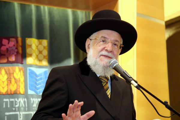 הרב לאו: "על ההלכה לא עושים הנחת סוף עונה"