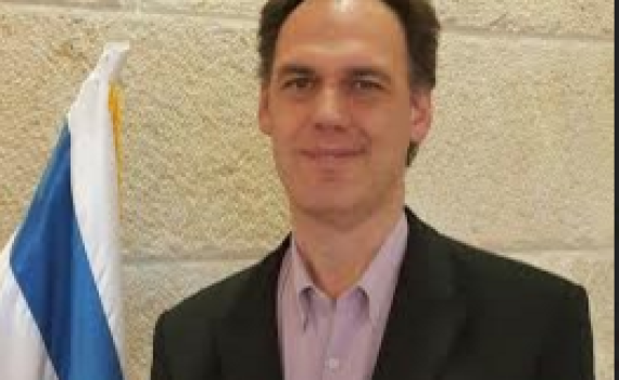 הפעיל החילוני הודיע על מועמדותו לבית היהודי