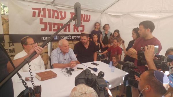 "נאבקנו בשרון, אם נצטרך ניאבק בנתניהו"