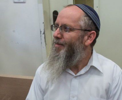 הרב הורוביץ הודיע: 'לא מסכים שעזרא שיינברג ישהה אצלי'