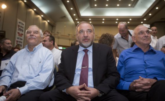 בחסות ליברמן: התפקיד החדש של השרים לשעבר