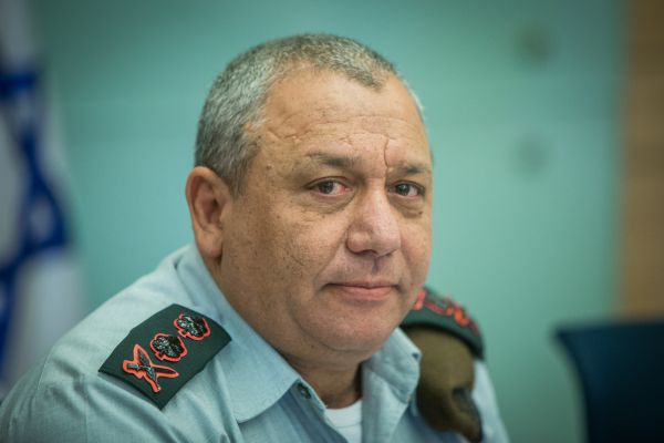 הרמטכ"ל נותן גיבוי לרב קרים