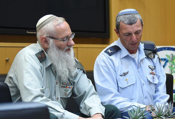 הרב קרים מבהיר: "תומך בגיוס בנות; לא יוצא ב'שירת נשים'"