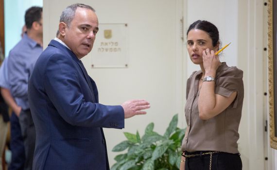 שטייניץ לחרדים: נבחר דיינים גם בלי הסכמתכם