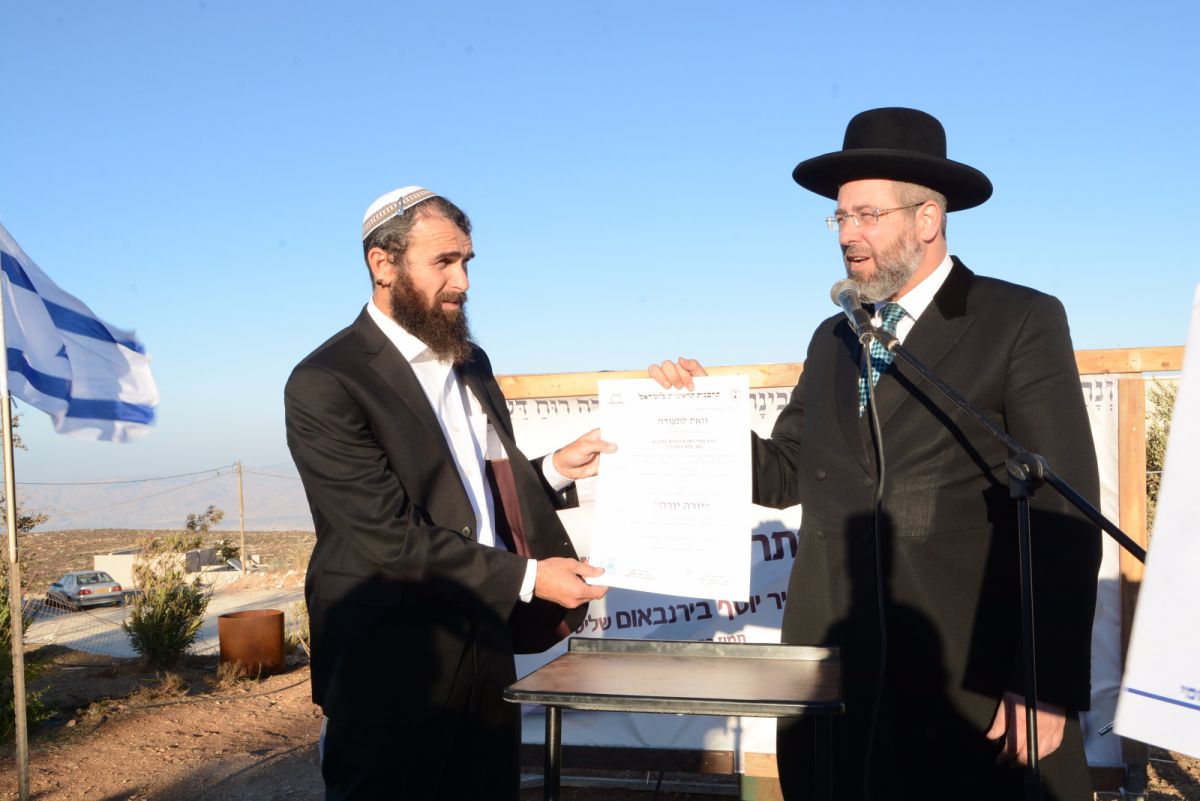 במעמד הרב לאו הוכתר רב הישוב קידה בבנימין