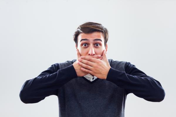 הרב אבינר: מהי שיחה אסורה בין איש לאשה?