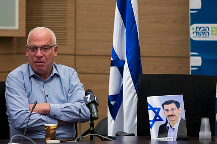 אורי אריאל מבהיר: "מאה אחוז גיבוי לשר בנט"