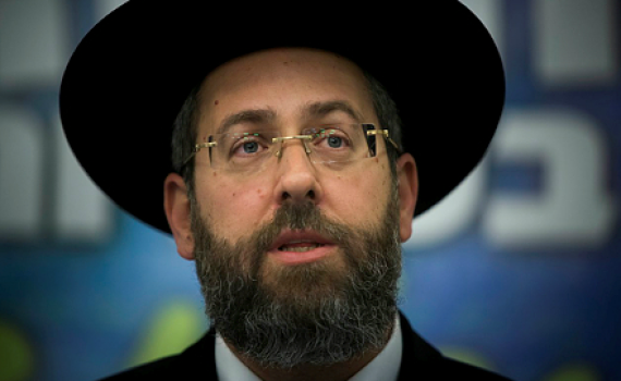 הרב הראשי בפנייה חריגה: להלחם בהטרדות המיניות"