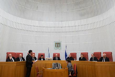 האם לאדם דתי מותר לכהן כשופט?