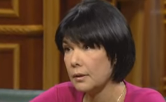 אכזבה בריו: "אני כרגע מפוטרת; מישהו רוצה לקחת אותי?"