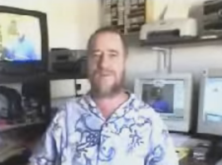 העיתונאי והסופר ברי חמיש נמצא בביתו ללא רוח חיים