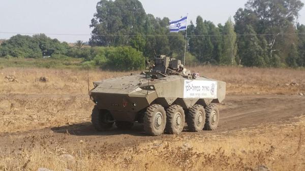 צפו: נגמ"ש ה'איתן' בנסיעה בכורה ברמת הגולן