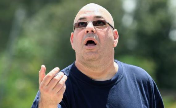 "אלוהים, אני חייב לך": למה רון קופמן הגיע לבית הכנסת